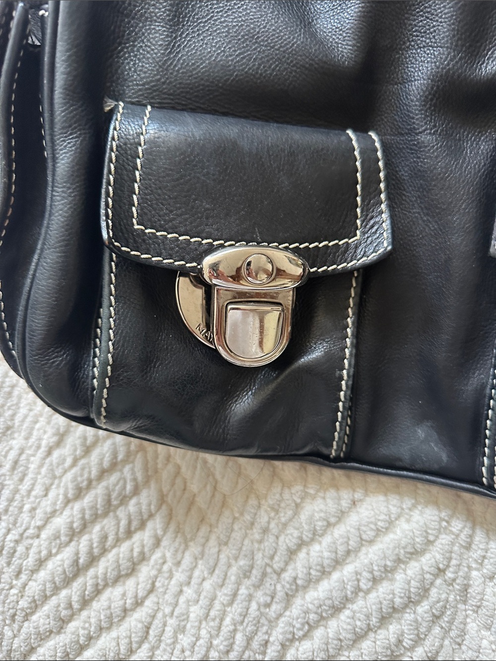 Marc Jacobs Black Leather Shoulder Bag with Front Pockets - Picture 2 of 6